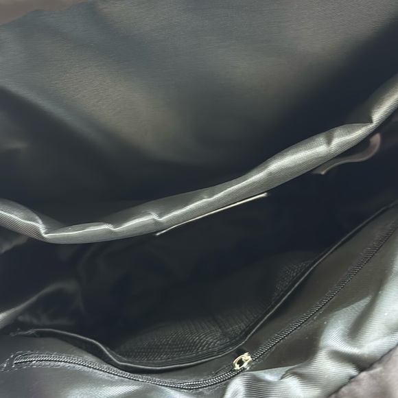 Bearpaw Puffer Flap Top Snap & bungee pull,side zip pockets,padded laptop sleeve - Picture 7 of 12